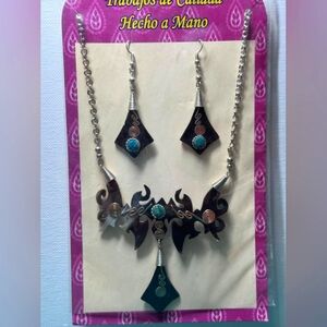 Handmade bull horn material necklace